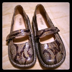 Alegria PG Lite Snake Print